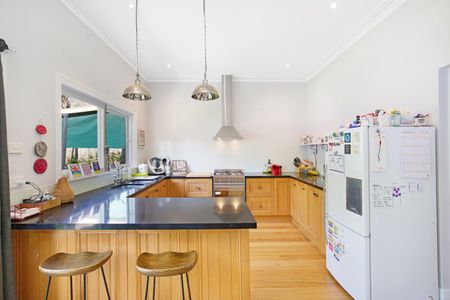 17 Erval Avenue, Preston VIC 3072 - Photo 3