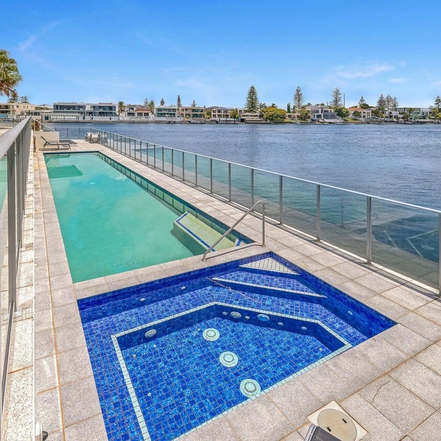 Waterfront 2 Bed 2 Bath 2 Car - Photo 1