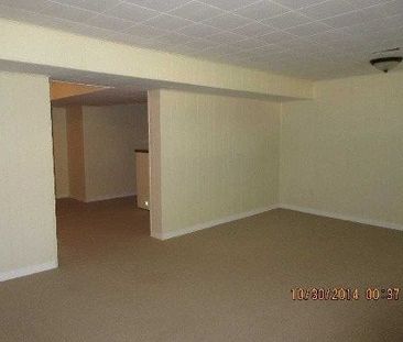 For Lease - 416 Lees Lane, Oakville, Ontario - Photo 2