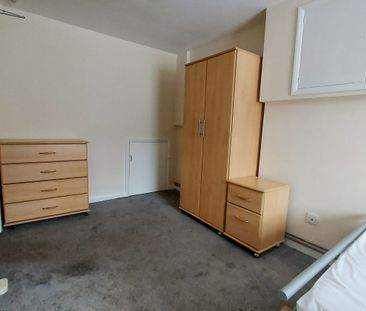 1 bedroom room to rent Kings Road, Chelmsford - Photo 2