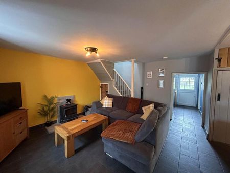 2 bedroom cottage to rent - Photo 2