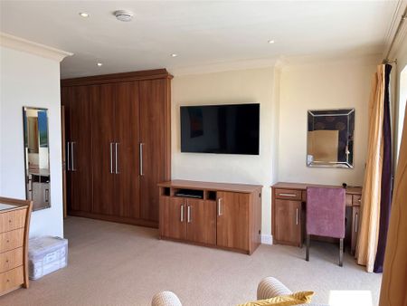 No 11 Ardoon, Salthill, Galway City - Photo 2