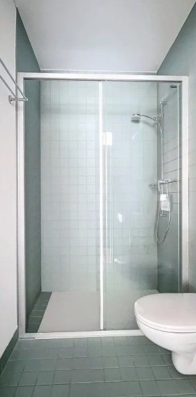 Moderne 1.5-Zimmer-Wohnung mit Loggia – Wohnüberbauung Litterna in Visp - Photo 1