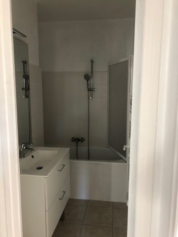 Location Appartement 3 pièces 62m² ST GEORGES DE RENEINS 69830 - Photo 5