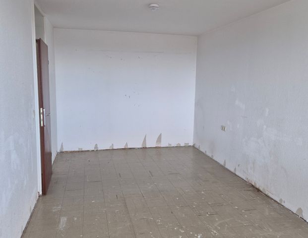 Helle 2-ZKB-Wohnung (nur mit vorhandenem Wohnberechtigungsschein) zu vermieten - Foto 1