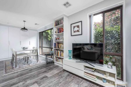 Three Bedroom Home in the Heart of Calwell! - Photo 3