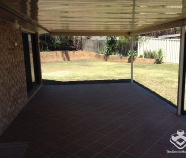 Large family home in Camira - Photo 4