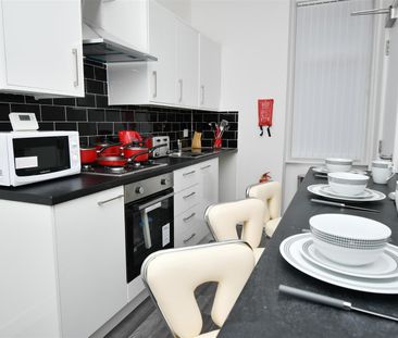 1 bed house share to rent in Grant Street, Burnley, BB11 - Photo 2