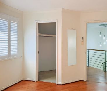 3b2b Second bedroom - Photo 6