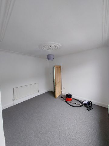 3 Bed Terraced House, Langton Park, BS3 - Photo 4