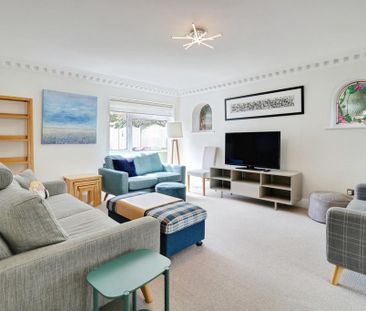 4 bedroom detached house to rent - Photo 3