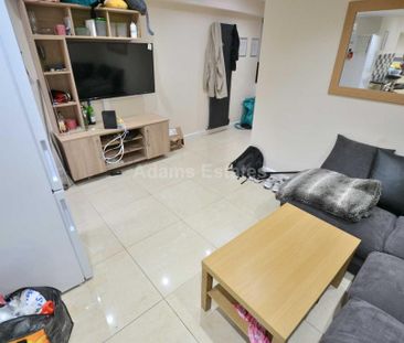 6 bedroom terraced house to rent - Photo 4