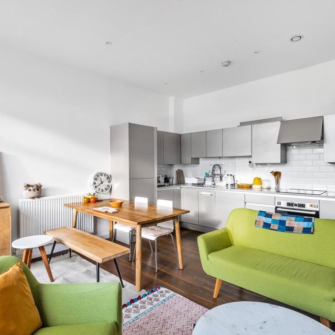 2 bedroom flat to rent - Photo 1