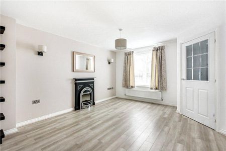 3 bedroom end of terrace house to rent - Photo 4