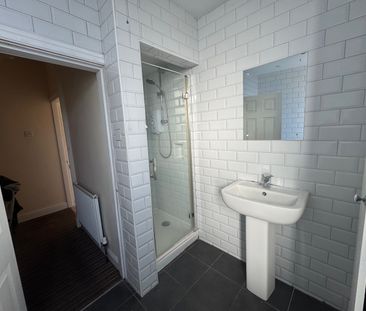 2 Bed Terraced House, Warrels Grove, LS13 - Photo 5