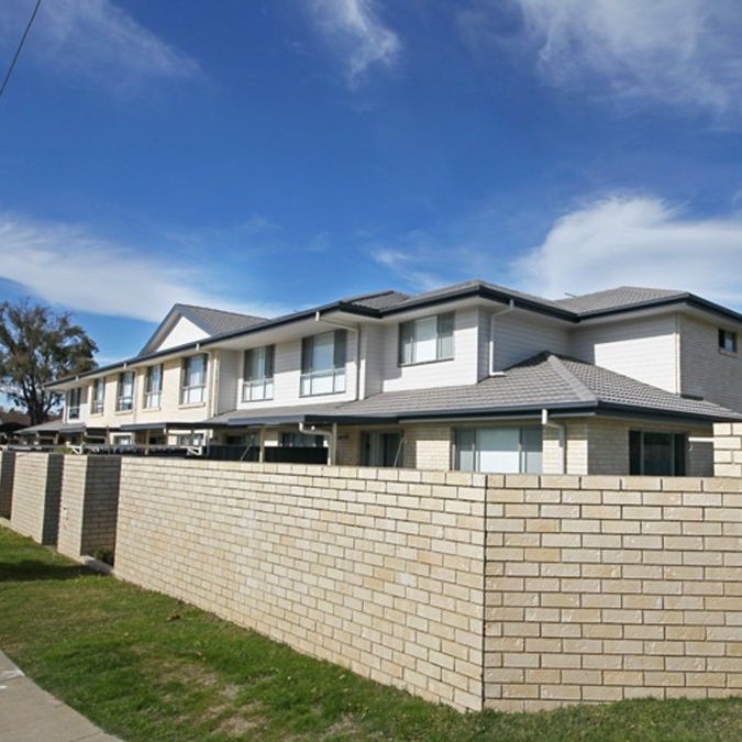 Coffs Harbour, 2/24 Azalea Avenue - Photo 1