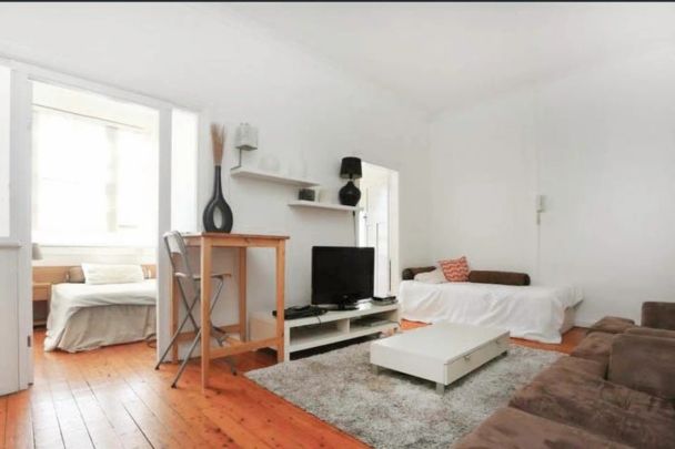 Fully Furnished Top Floor Apartment - Moments From Manly Corso And Manly Beach - Photo 1