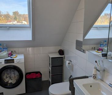 Lichtdurchflutete zentral gelegene Wohnung (Untervermietung) - Foto 1