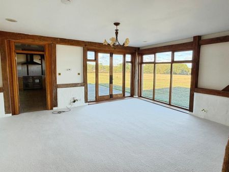 6 bedroom detached house to rent - Photo 3