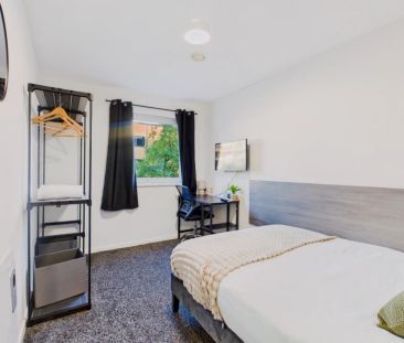 Ensuite Room - Photo 1