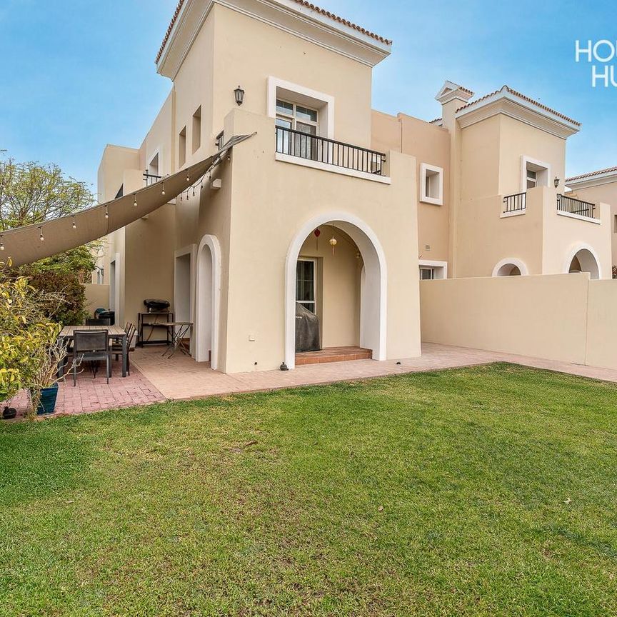 Lake backing corner unit perfect location - Photo 1