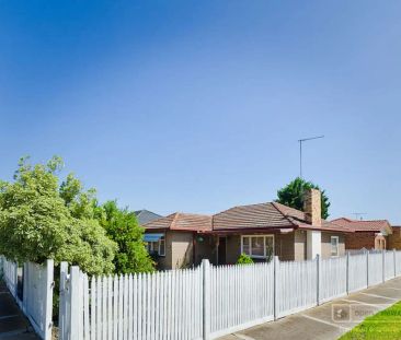 “Cosy family home.” - Photo 6