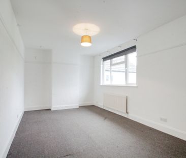 2 bed flat to rent in Wellesley Avenue, Richings Park, SL0 - Photo 5