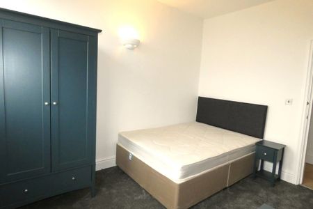 West Cliff, Preston - Photo 2