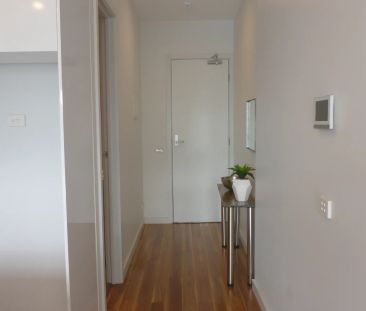 Stunning Two Bedroom Apartment In A Most Convenient Location - Photo 1