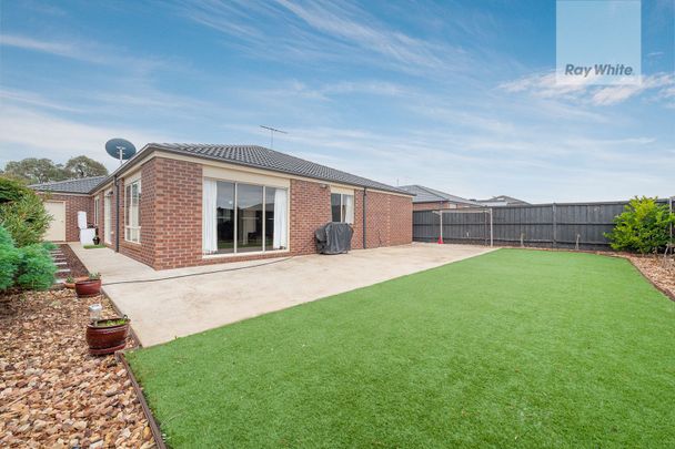 Grand Family Home - Photo 1