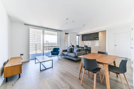 3 bedroom flat to rent - Photo 2