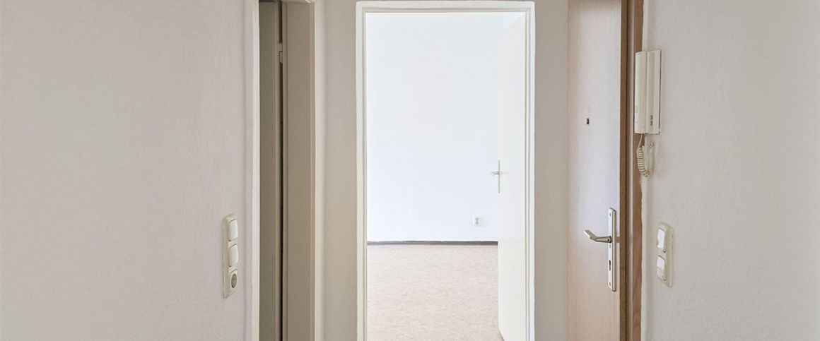 Ruhig. Grün. Gemütlich. Helle, bezugsfertige 2-Raum-Wohnung mit Balkon im Norden von Halle (Saale) - Foto 1