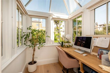 Portland Road, W11 - Photo 2