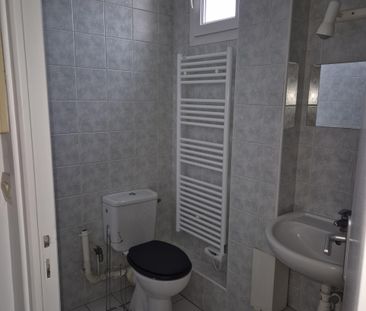 Location Appartement 1 pièce 25m² ST MAUR DES FOSSES 94100 - Photo 3
