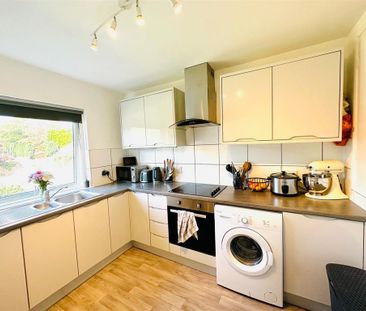2 bedroom apartment to rent - Photo 2