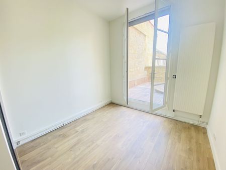 QUAIS DES CHARTRONS – 2 CHAMBRES + TERRASSE - 1460 € CC - Photo 5