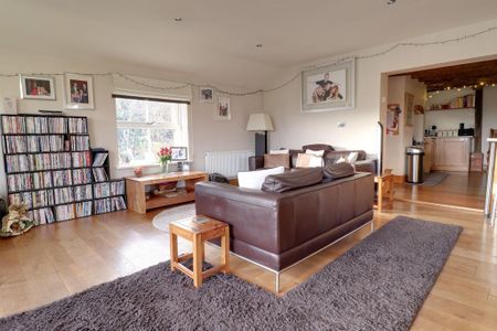 4 bedroom detached house to rent - Photo 4