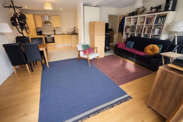 1 bedroom flat to rent - Photo 1