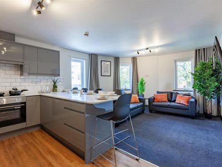 1 bedroom in a flat share to rent - Photo 3