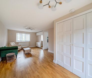 5 bedroom detached house to rent - Photo 4