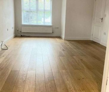 Pool Bank Gardens, Lymm, WA13 - Photo 2