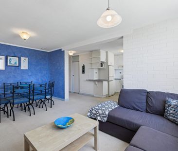 Fully Furnished, With City Views - 6 month lease - Photo 1