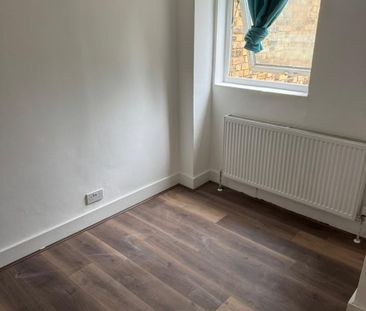 Studio Flat, Batoum Gardens, W6 - Photo 1