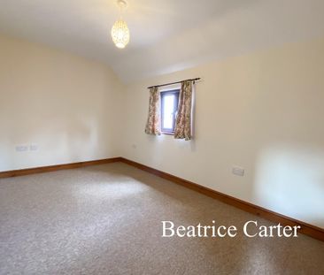 4 bedroom detached house to rent - Photo 2