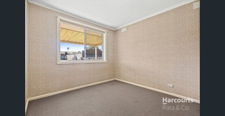 Charming 3-Bedroom Home in Thomastown - Photo 3