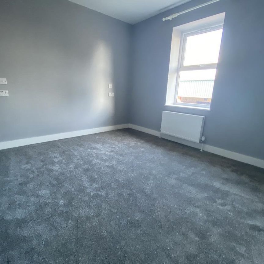 Birmingham Road, Rowley Regis - Photo 1