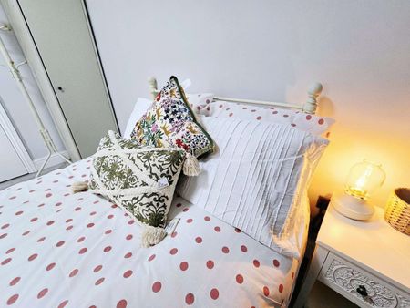 1 Bed Flat, London, NW11 - Photo 2