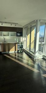 🌟 For Rent: 1 Bedroom + Den Condo in Surrey – Vacant🌟 - Photo 3