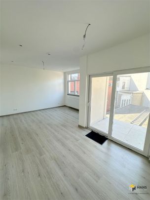 Gerenoveerd appartement (67m²) met 1 slaapkamer en terras in hartje Antwerpen - Photo 1