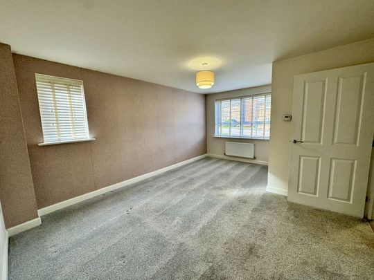 3 bedroom end of terrace house to rent - Photo 1